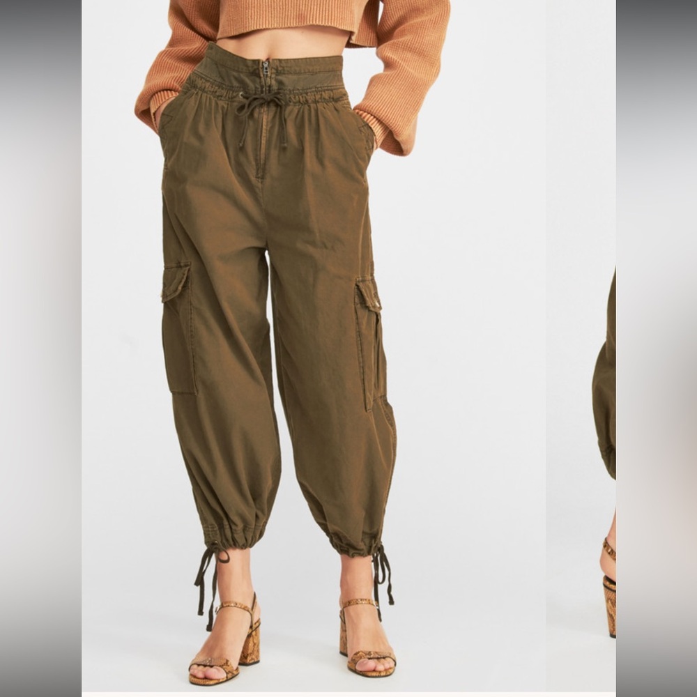 FREE PEOPLE • Fly away parachute pants - olive green - size 0 - Picture 1 of 10